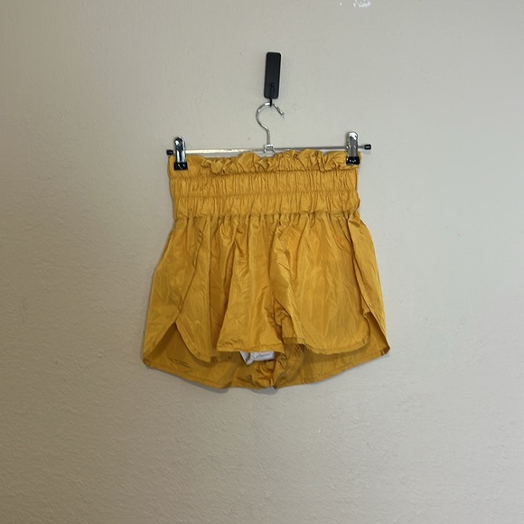 THE WAY HOME Hi Rise FREE PEOPLE‎ MOVEMENT Shorts Size Medium - Picture 3 of 8
